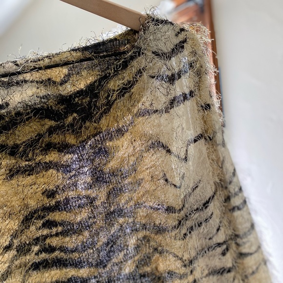 Vintage Vue Point Petite Eyelash Sweater - Picture 5 of 5